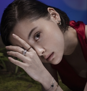 玉城ティナがピアジェのフレンド オブ ザ メゾンに就任!